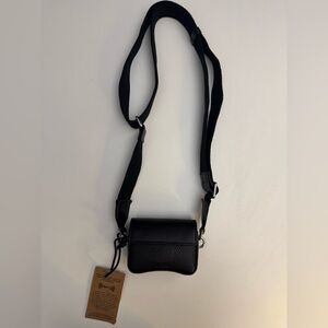 Ecco Black Textured Leather Bag